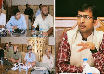 Div Com Kashmir reviews flood mitigation plan