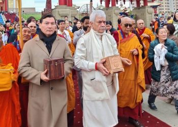 LG Manoj Sinha Departs to India with Holy Relics of Lord Buddha After Week-long Exposition in Russia