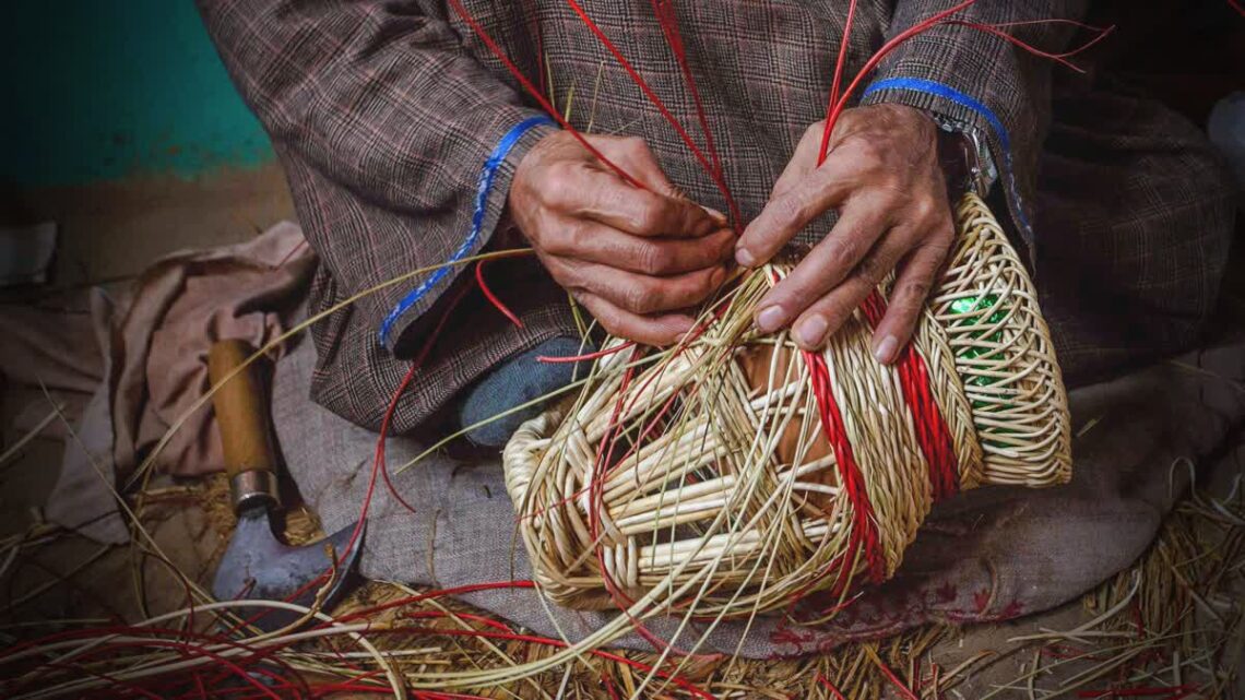 EDITORIAL – Kangri: A Timeless Companion