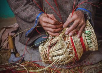 EDITORIAL – Kangri: A Timeless Companion