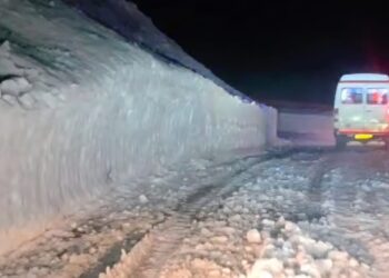 District Administration Kupwara conducts Midnight medical case evacuation across Snowbound Sadhna Pass