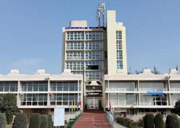 Kashmir University shuts academic activities till Saturday