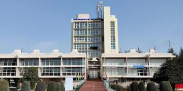 Kashmir University shuts academic activities till Saturday