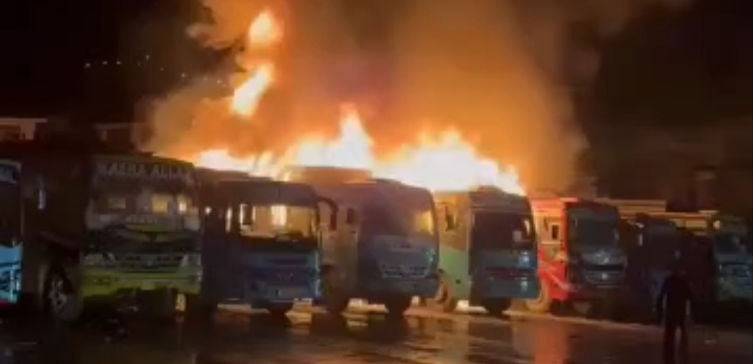 Six buses damaged in Kupwara midnight blaze, no injuries