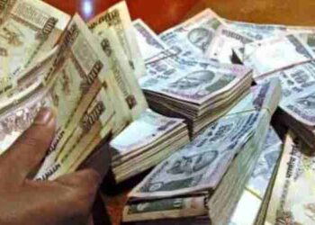 ₹15 Lakh Cash Seized From Businessman at Srinagar Airport