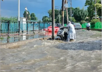 Rainfall exceeds Srinagar’s drainage capacity, 60 waterlogging hotspots identified: SMC Commissioner