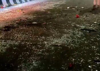 Passengers injured as vehicle overturns at Jammu flyover