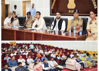 Div Com calls for seamless coordination, ownership of responsibilities as Kashmir gears up for International Film Festival