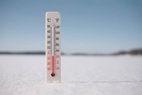 Chill sets in as Pahalgam, Gulmarg record season’s first sub-zero temperatures